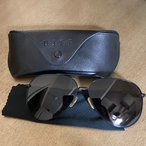 Diff Aviator Sunglasses